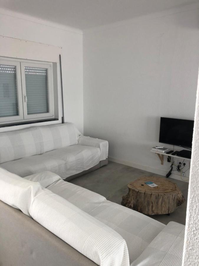 Sunshine Patio Getaway Villa วิลานอวา ดิ มิลฟงติส ภายนอก รูปภาพ