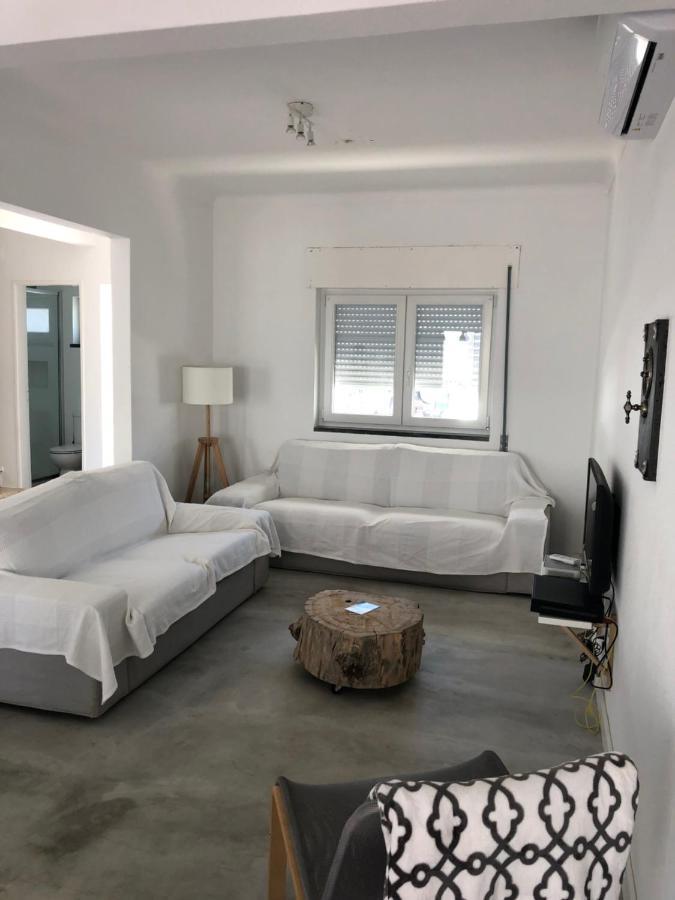 Sunshine Patio Getaway Villa วิลานอวา ดิ มิลฟงติส ภายนอก รูปภาพ
